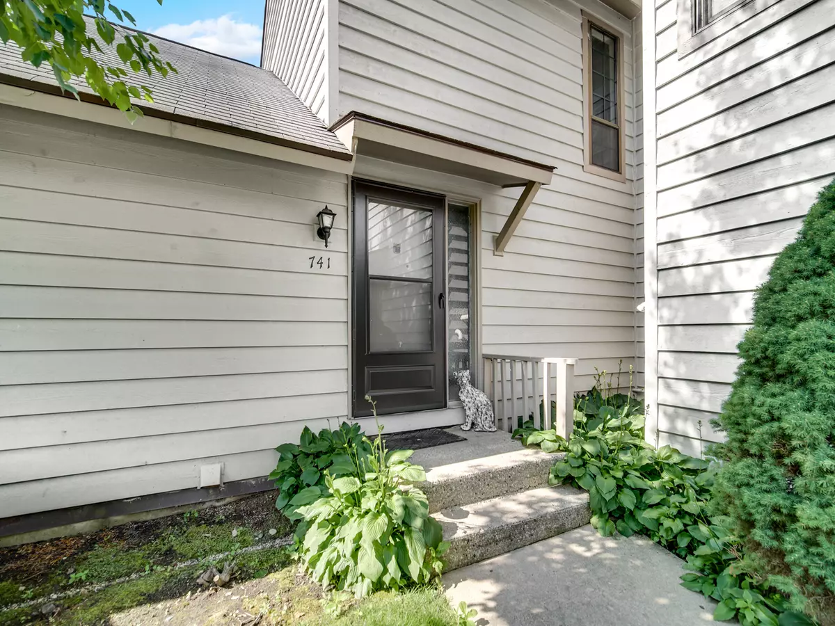 Gurnee, IL 60031,741 COLBY CT
