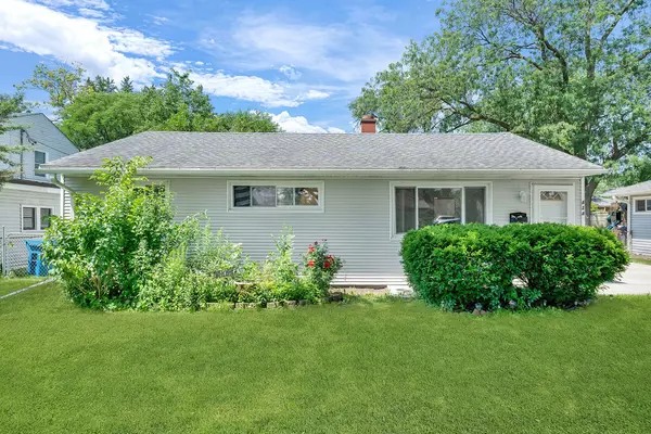 424 May ST, Bensenville, IL 60106