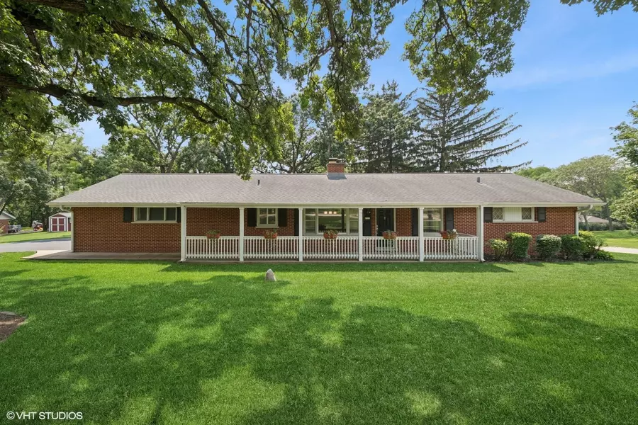 1301 Little John DR, Elgin, IL 60120