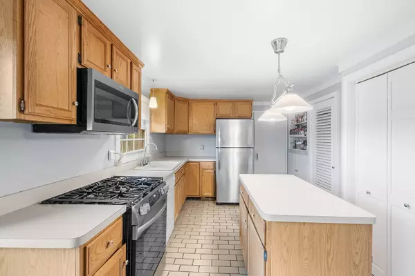 Oak Lawn, IL 60453,9965 Elm Circle DR