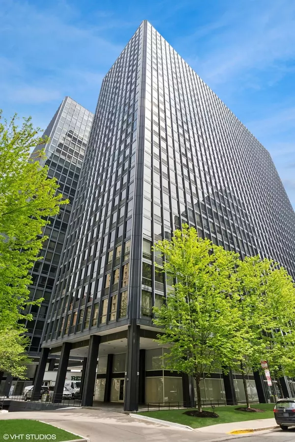 Chicago, IL 60611,900 N Lake Shore DR #2906