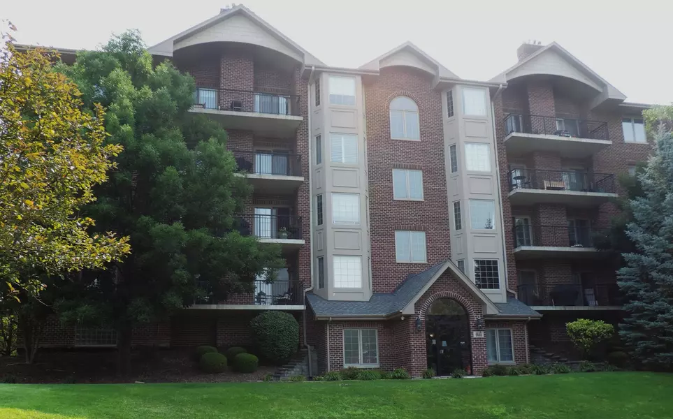 6655 S Cass AVE #5D, Westmont, IL 60559