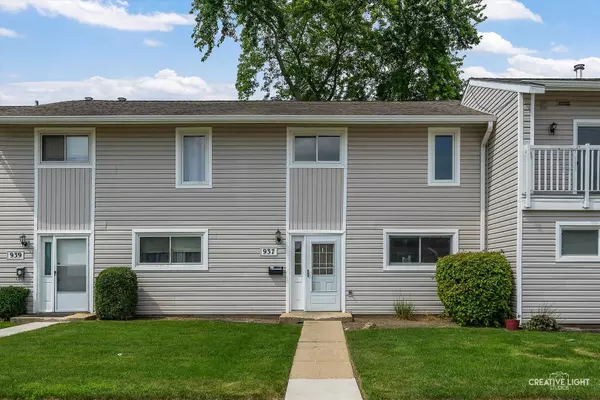 937 Sandpiper CT, Bartlett, IL 60103