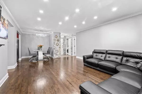Rolling Meadows, IL 60008,5450 Astor LN #216