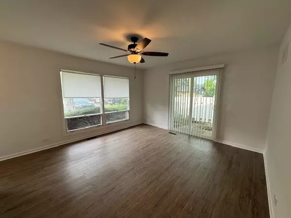 Northfield, IL 60093,1913 Willow Hill CT #1