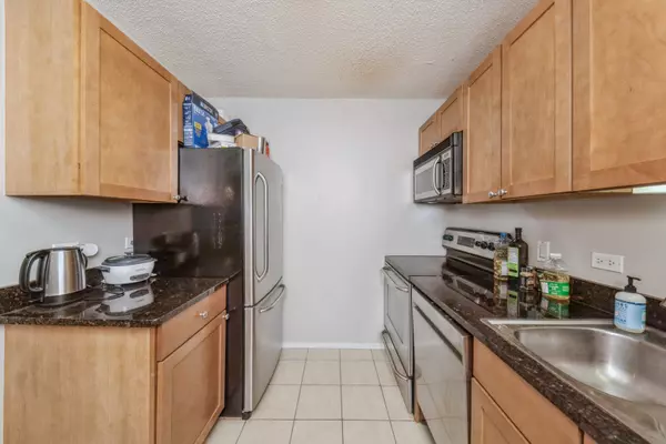 Chicago, IL 60611,30 E Huron ST #2803