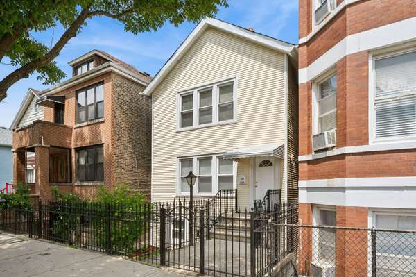 2124 W 24TH ST, Chicago, IL 60608