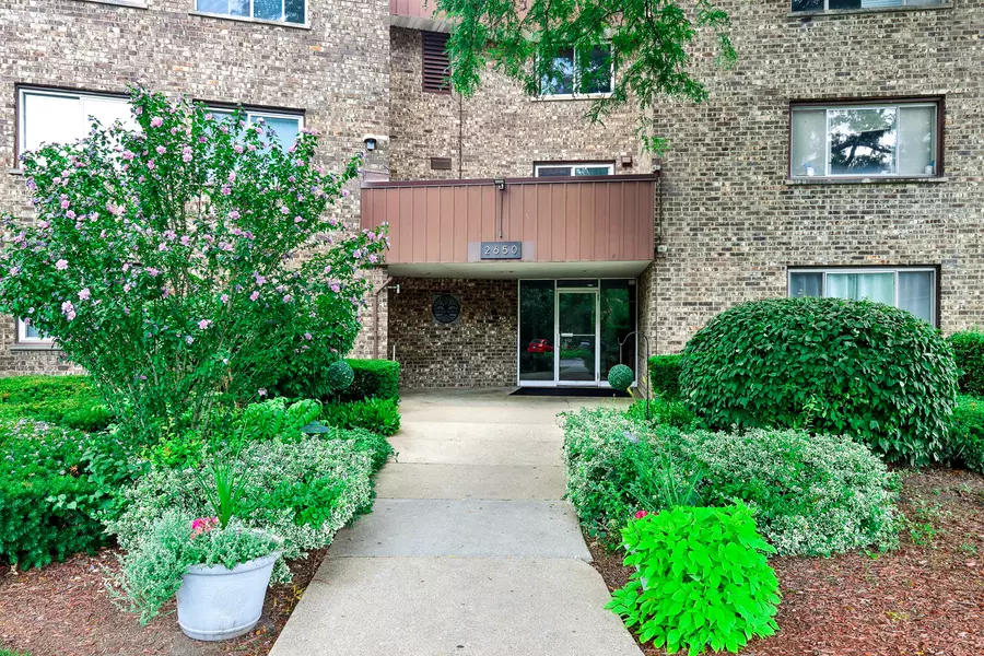 2650 Brookwood Way DR #201B, Rolling Meadows, IL 60008