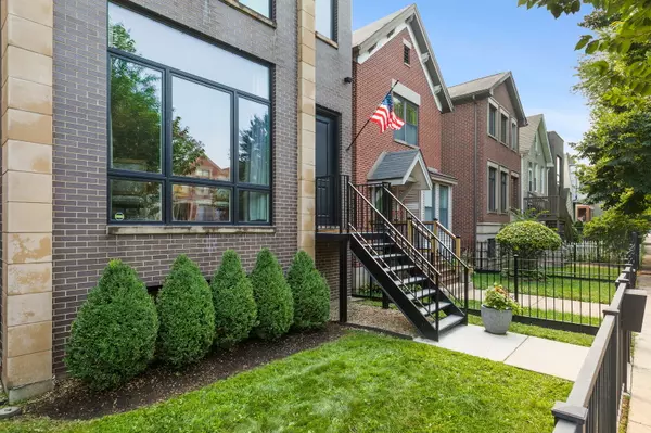 Chicago, IL 60647,1653 N Campbell AVE
