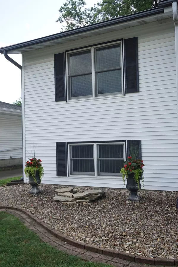 Munster, IN 46321,9534 Cypress AVE