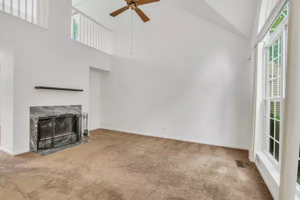 Gurnee, IL 60031,6764 Roanoake CT