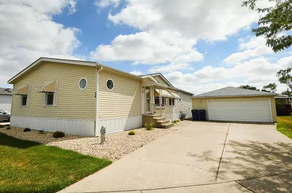 44 Petunia CIR, Matteson, IL 60443