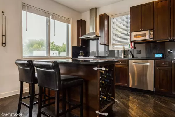 Chicago, IL 60622,1622 W ONTARIO ST #2E