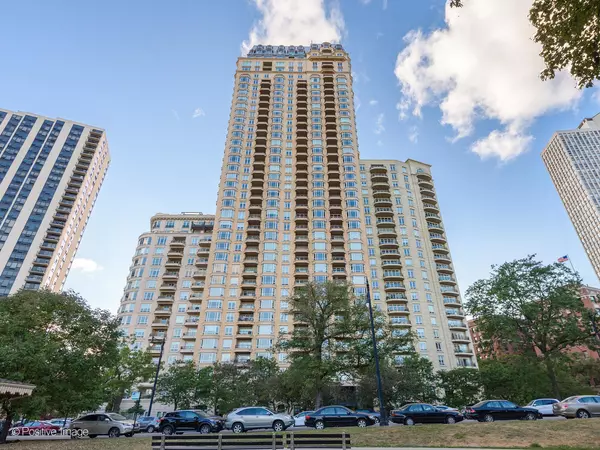 2550 N Lakeview AVE #N901, Chicago, IL 60614