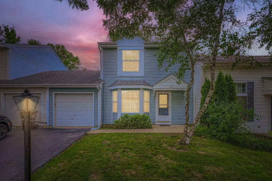 505 Newbury DR, Island Lake, IL 60042