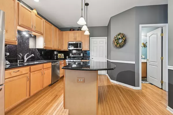 Schaumburg, IL 60194,147 Fulbright LN