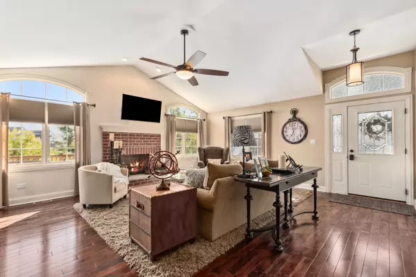 New Lenox, IL 60451,1864 Glenlake DR