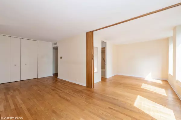 Chicago, IL 60611,260 E Chestnut ST #1211
