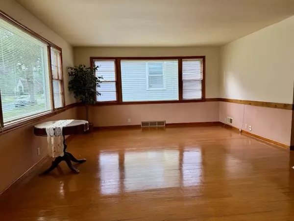 Calumet City, IL 60409,106 Elizabeth ST