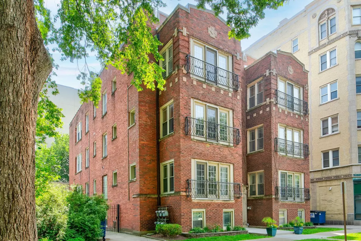 Evanston, IL 60202,911 Maple AVE #1N