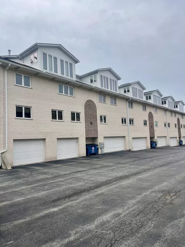 Palos Hills, IL 60465,9026 Del Prado DR #2N