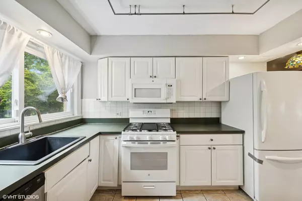 Northbrook, IL 60062,1800 Shermer RD