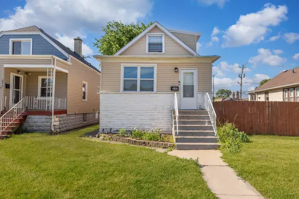 213 153rd PL, Calumet City, IL 60409
