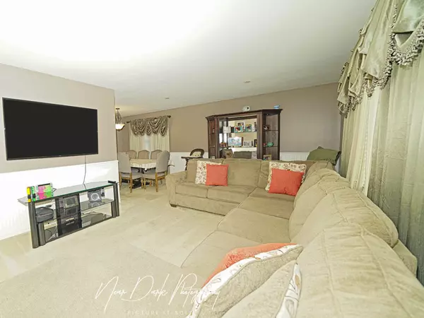Zion, IL 60099,1302 Lorelei DR