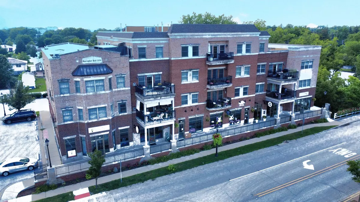 Tinley Park, IL 60477,17200 Oak Park AVE #203