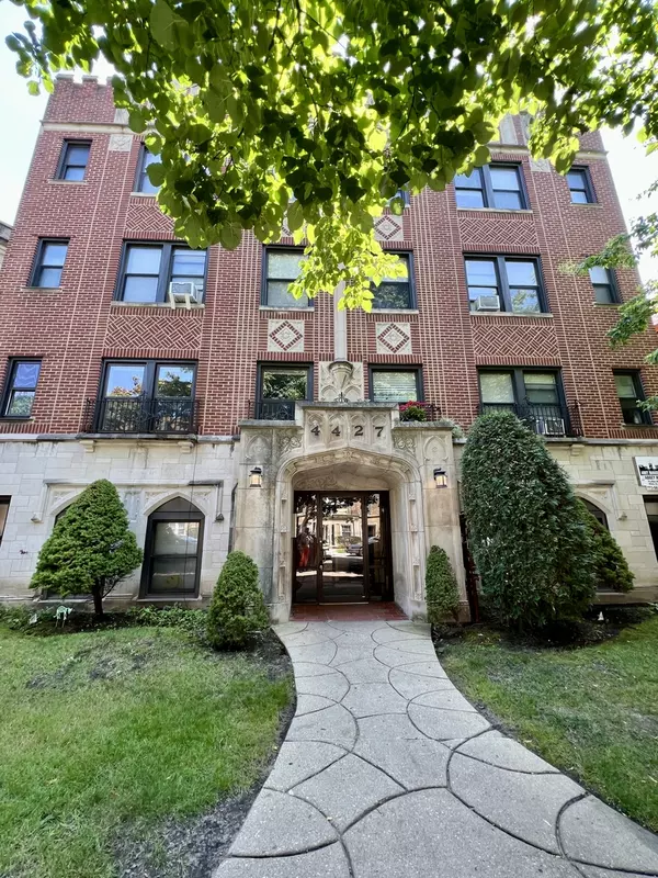 4427 N Seeley AVE #401, Chicago, IL 60625