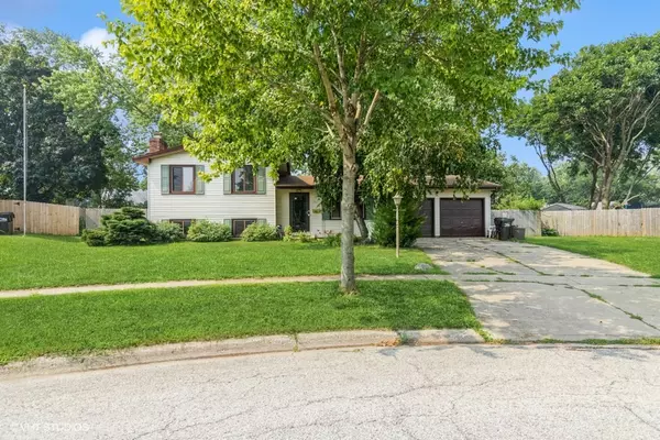 Crystal Lake, IL 60014,51 Berkshire DR