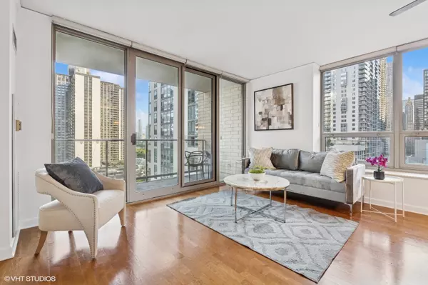 Chicago, IL 60601,420 E Waterside DR #1103