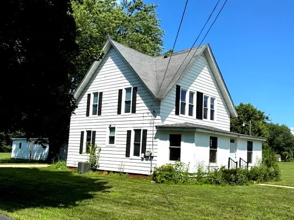 200 8th AVE, Marengo, IL 60152
