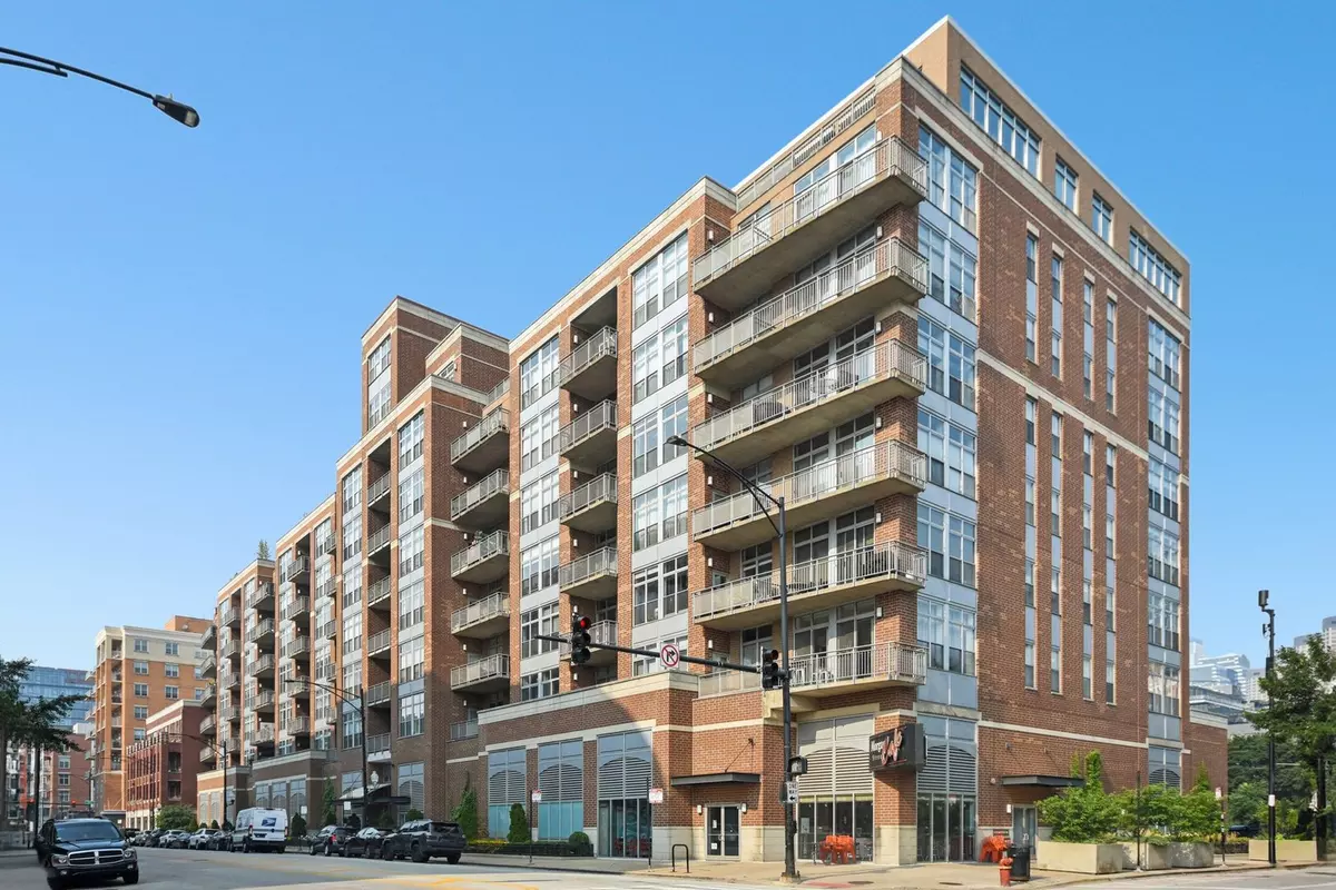 Chicago, IL 60607,111 S Morgan ST #825