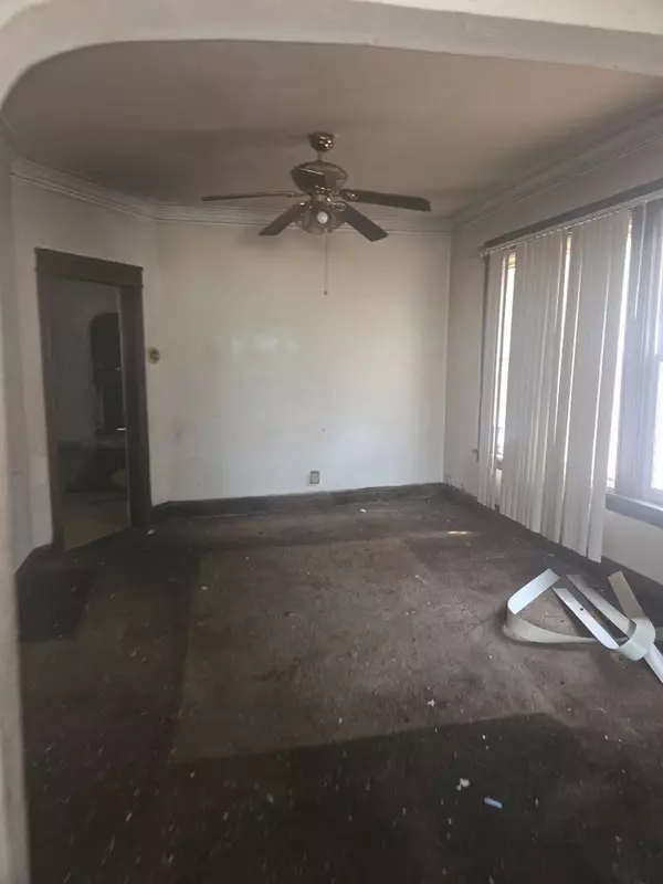 Chicago, IL 60637,6655 S Wabash AVE