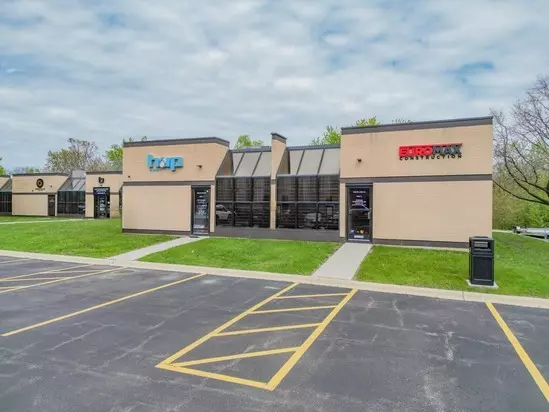 490 W Lake ST #2, Roselle, IL 60172