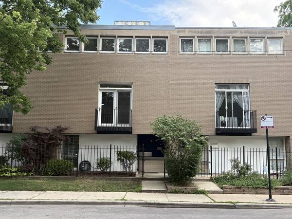 5555 S Harper AVE, Chicago, IL 60637