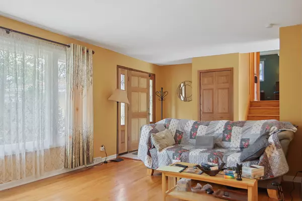 Darien, IL 60561,17W455 Concord PL