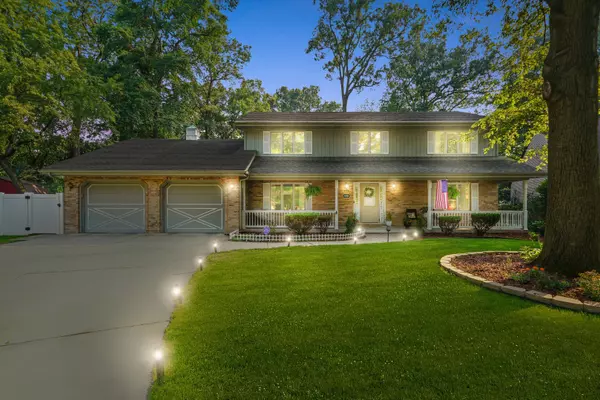 Lansing, IL 60438,18118 Whitman LN