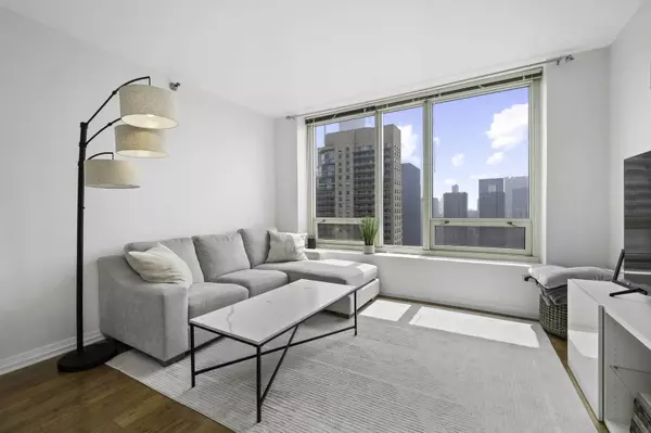 Chicago, IL 60654,33 W Ontario ST #47C