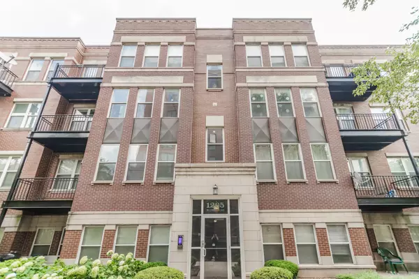 1205 N Orleans AVE #203, Chicago, IL 60610