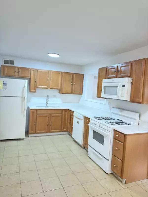 Bolingbrook, IL 60440,533 Redwood RD