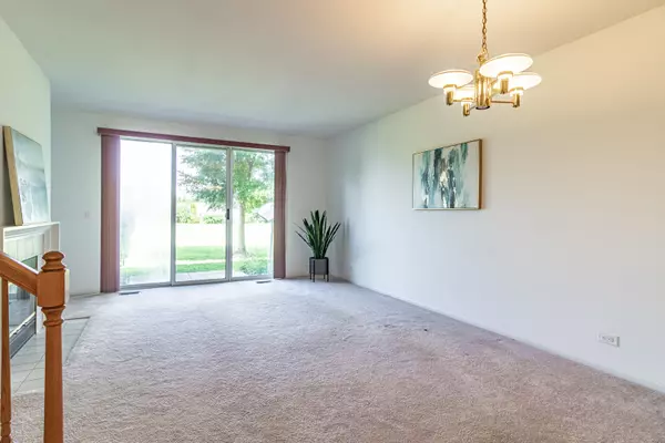Gurnee, IL 60031,17868 W BRAEWICK RD