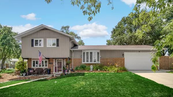 5524 La Palm DR, Oak Forest, IL 60452