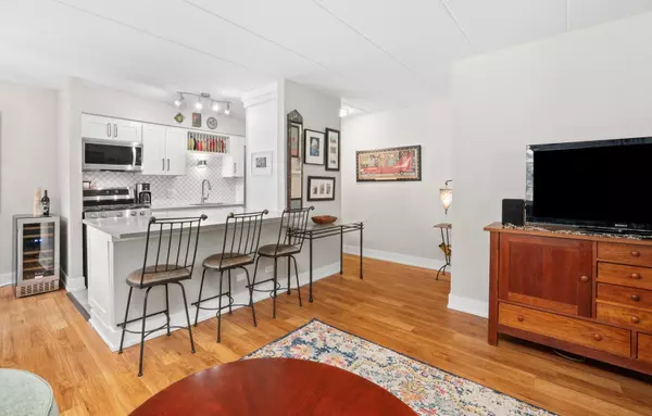 Homewood, IL 60430,936 Olive RD #2C