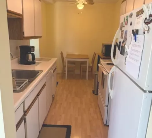 Schaumburg, IL 60173,1810 Hemlock PL #304