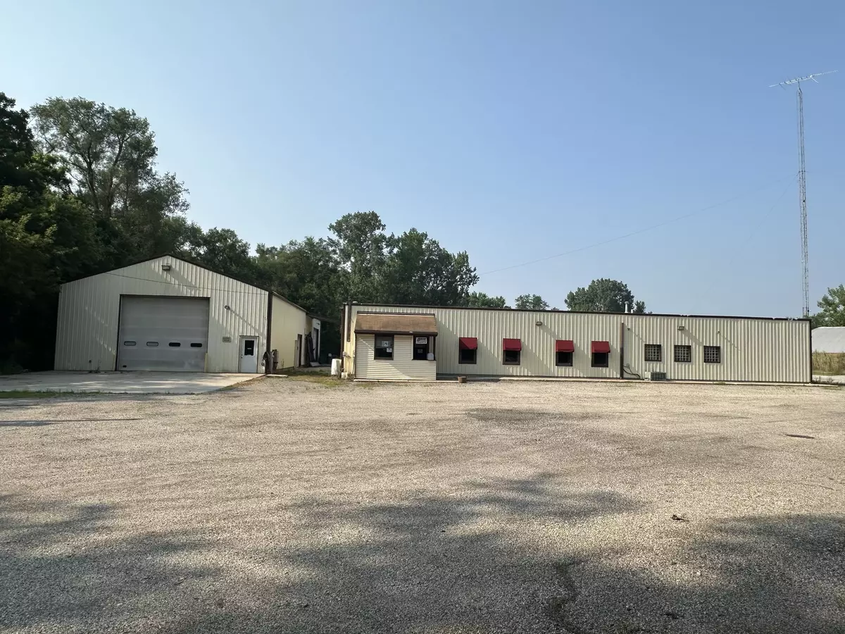 Woodstock, IL 60098,2720 Raffel RD