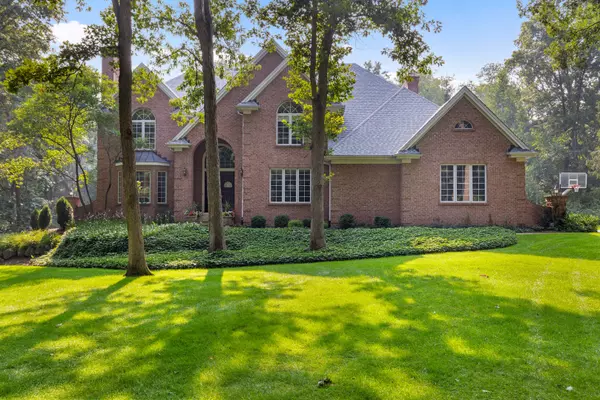 9132 Smokethorn TRL, Belvidere, IL 61008