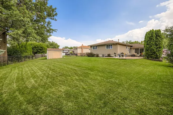 Tinley Park, IL 60487,9100 Oakwood DR