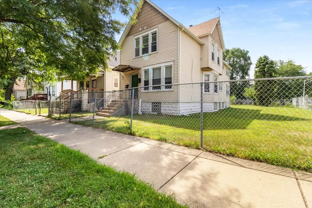 Chicago, IL 60628,257 W 109th PL #2